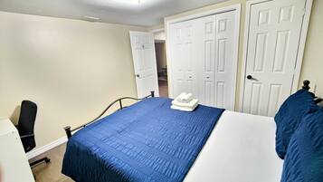 2 habitaciones, escritorio, wifi gratis y ropa de cama