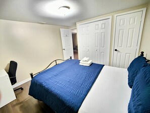 2 多间卧室、办公桌、免费 WiFi、床单