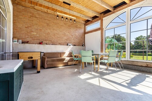 Holiday Apartment 'Kranichnest' with Private Terrace, Private Garden and Wi-Fi
