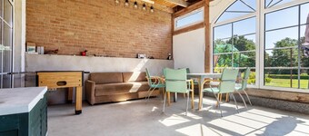 Holiday Apartment 'Kranichnest' with Private Terrace, Private Garden and Wi-Fi