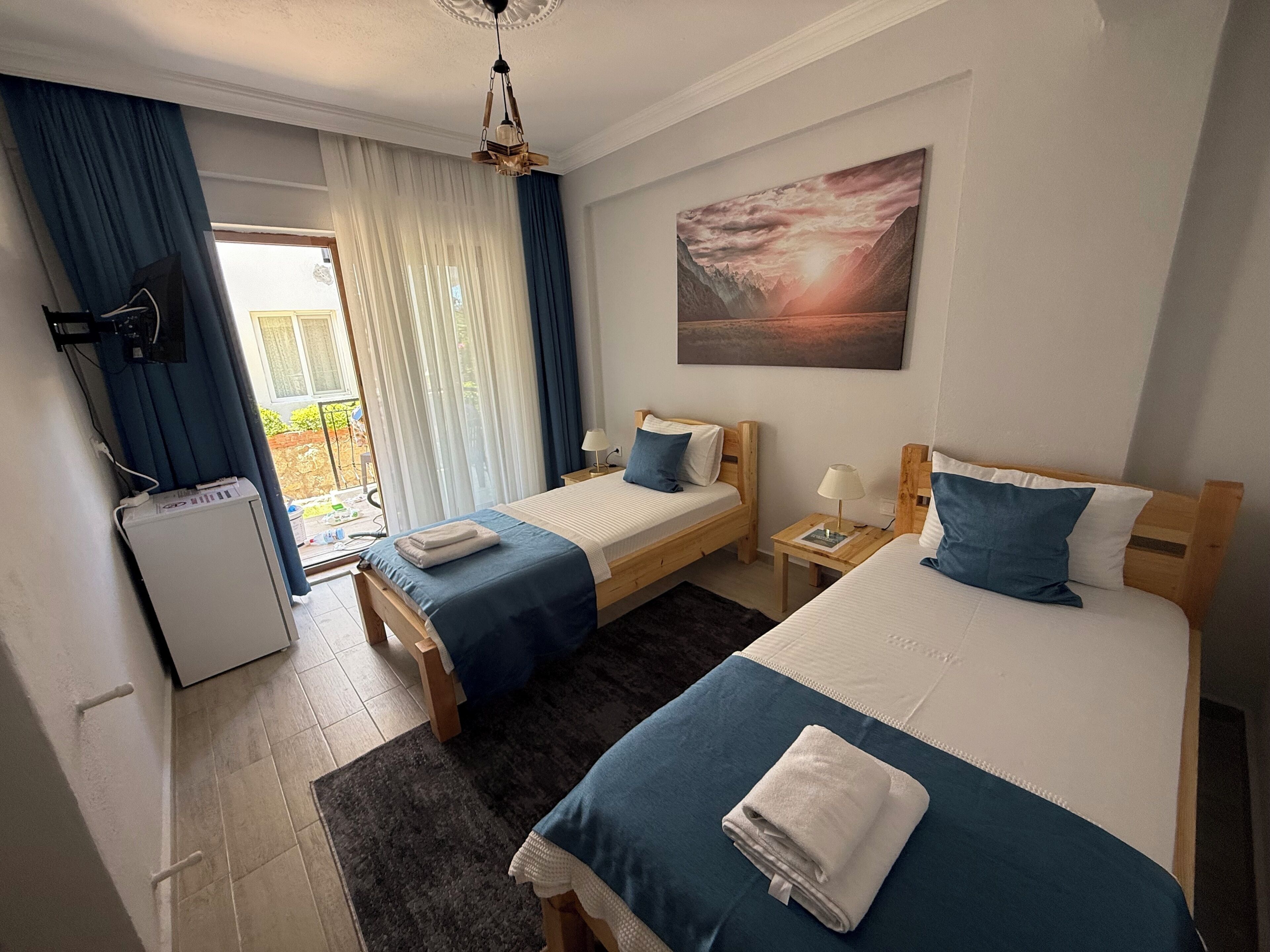 Twin Room | Free WiFi
