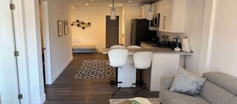 Cozy Guesthouse with Modern Appliances & Private Patio