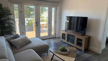 TV, fireplace, offices