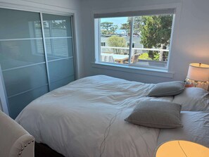 2 Schlafzimmer, Schreibtisch, Bügeleisen/Bügelbrett, WLAN