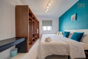 2 Schlafzimmer, Schreibtisch, Bügeleisen/Bügelbrett, WLAN