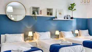 3 chambres, bureau, fer et planche à repasser, lit parapluie