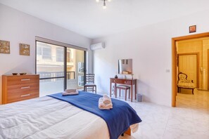 2 Schlafzimmer, Schreibtisch, Bügeleisen/Bügelbrett, WLAN