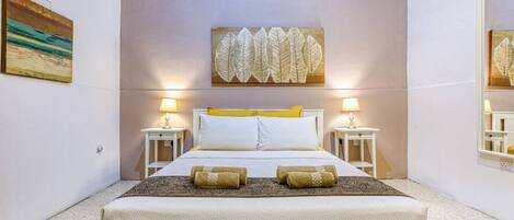 4 bedrooms, desk, iron/ironing board, WiFi