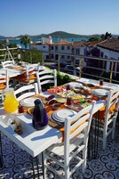 Free daily local cuisine breakfast