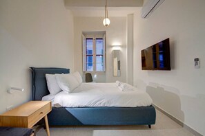 2 bedrooms, desk, iron/ironing board, travel cot - Beautiful, designer 2BR home in heart of Valletta (Valletta)