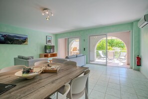 House | Dining - Spacious House, 100m From the Beach, Swimming Pool (Aregno)