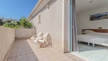 House | Balcony