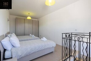 4 chambres, bureau, fer et planche à repasser, Wi-Fi