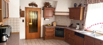 Holiday Home 'Idyllische Bauernhof' with Shared Terrace, Private Garden and Wi-Fi