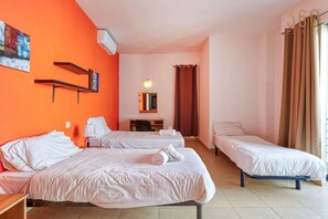 2 Schlafzimmer, Schreibtisch, Bügeleisen/Bügelbrett, WLAN