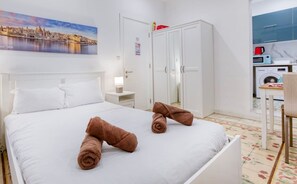 Desk, iron/ironing board, travel cot, WiFi