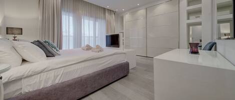 3 عدّة غرف نوم ومكتب ومكواة/لوح كي وواي فاي