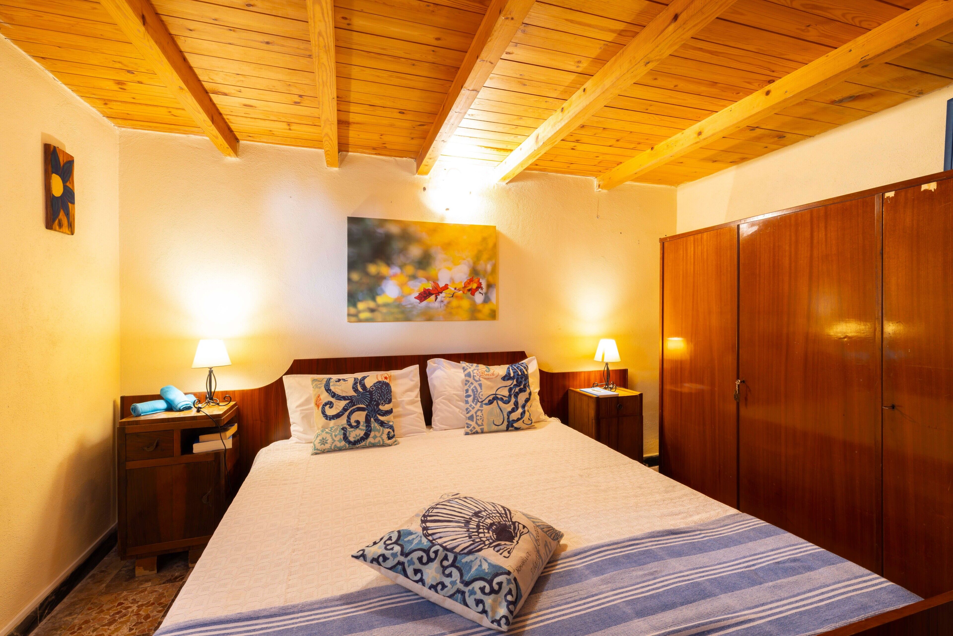 6 chambres, bureau, fer et planche à repasser, Wi-Fi