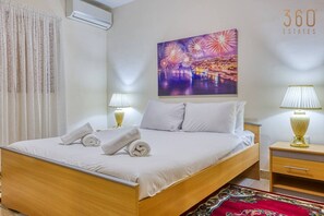 3 slaapkamers, een bureau, een strijkplank/strijkijzer, wifi