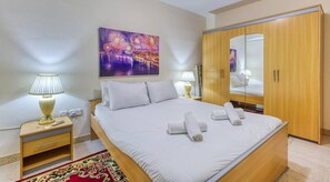 3 soveværelser, skrivebord, strygejern/strygebræt, Wi-Fi