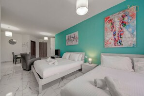 1 habitación, escritorio, cuna de viaje y wifi 