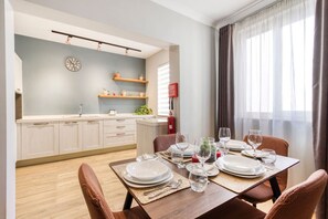 Dining - Lovely 2BR Home in Msida | Fast Wi-Fi & Cozy Stay (Il-Gżira)