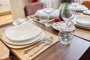 Dining - Lovely 2BR Home in Msida | Fast Wi-Fi & Cozy Stay (Il-Gżira)