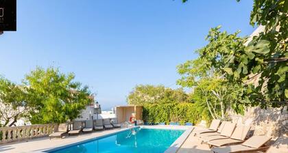 Seaside Serenity – St. Paul’s Bay Villa with Pool