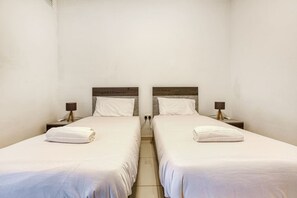 2 bedrooms, iron/ironing board, travel crib, WiFi - Lovely 2BR APT with outdoor space in central Msida (Ta` Xbiex)