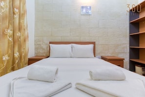 4 chambres, bureau, fer et planche Ă repasser, Wi-Fi