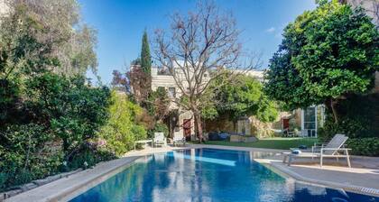 Stunning Villa with private pool & large terrace!