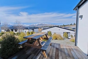 Unclassified image, 2 of 3, button - Starry Lodge (Lake Tekapo)