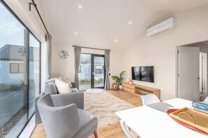 Soundproofing, cribs/infant beds - Starry Lodge (Lake Tekapo)