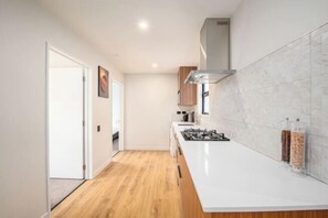 Lydisolert og barnesenger