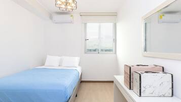 2 habitaciones, escritorio, wifi gratis y ropa de cama