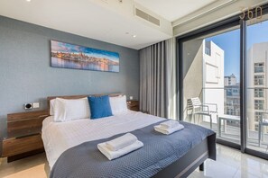 2 bedrooms, desk, iron/ironing board, WiFi