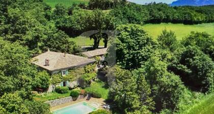 Maison de vacances 'Chant D'Etoiles' avec piscine privée