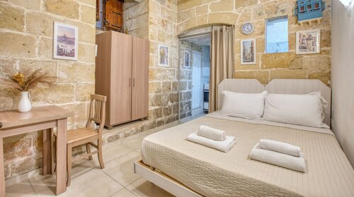 Authentic Valletta Studio in Malta’s Capital!