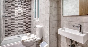 ヘアドライヤー、タオル