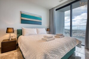 1 Schlafzimmer, Schreibtisch, Bügeleisen/Bügelbrett, Reisekinderbett