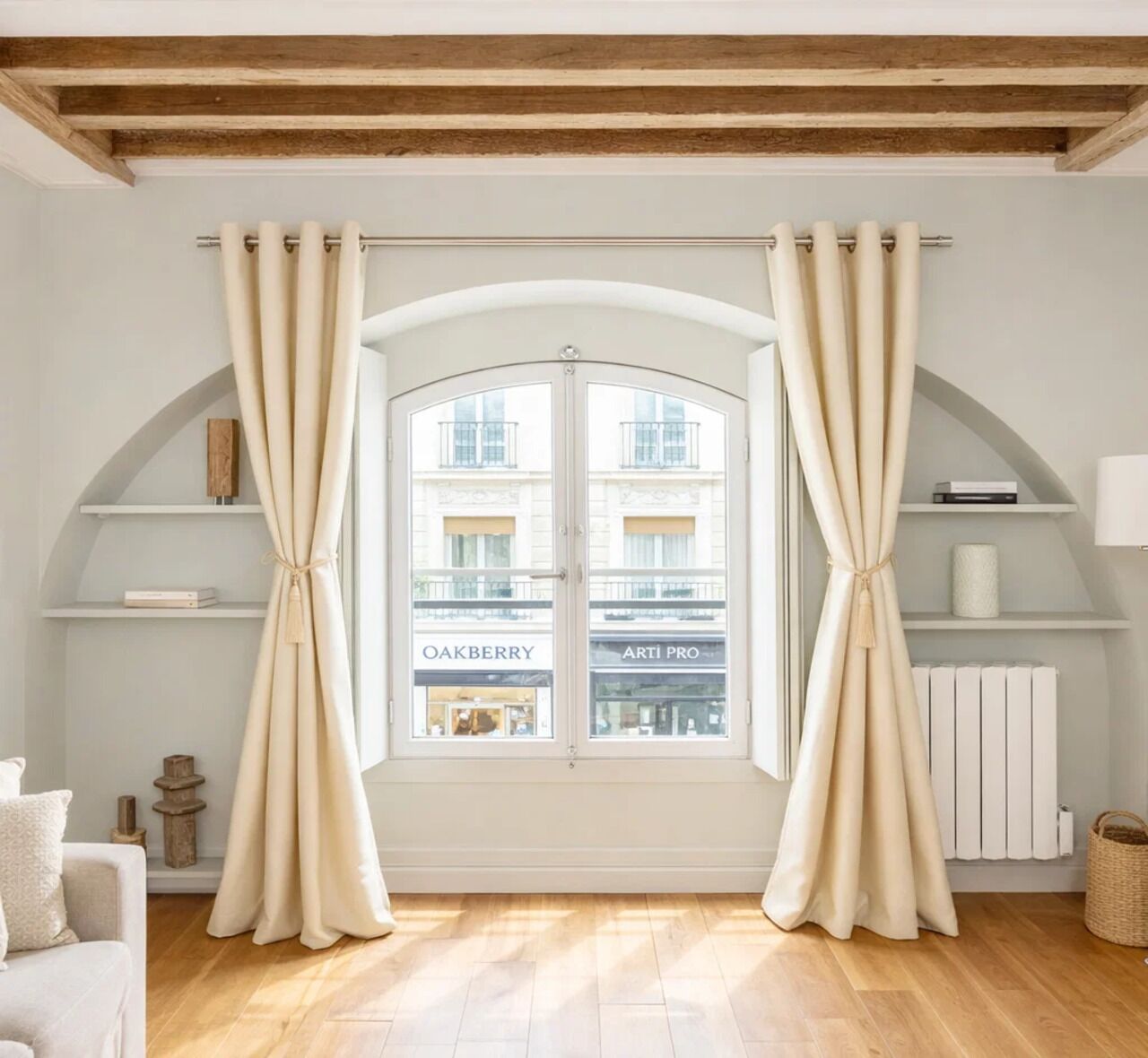 Signature Apartment, City View | Living area