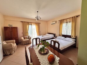 Familie studio, balkon, uitzicht op tuin | Gratis wifi