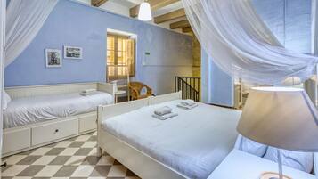 1 Schlafzimmer, Schreibtisch, WLAN, Bettwäsche