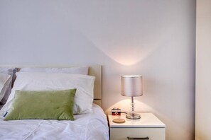 1 غرفة نوم ومكتب وواي فاي وملاءات أسرّة