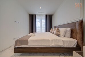 1 bedroom, desk, iron/ironing board, WiFi