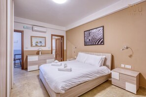 2 dormitorios, escritorio, wifi