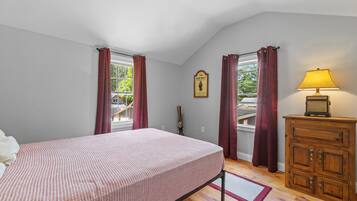 2 slaapkamers, een strijkplank/strijkijzer, gratis wifi, beddengoed