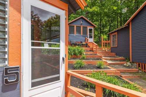 Newly Renovated Cottage on Main Street Alton Bay #5