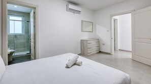 3 Schlafzimmer, Schreibtisch, WLAN, Bettwäsche