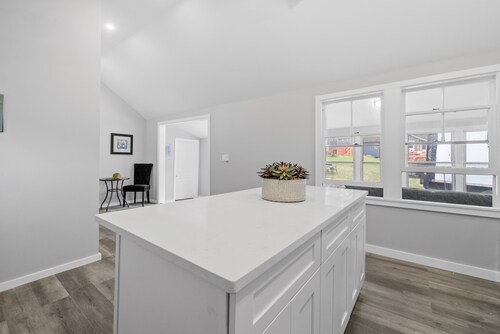 Newly Renovated Cottage 3 on Main Street Alton Bay!